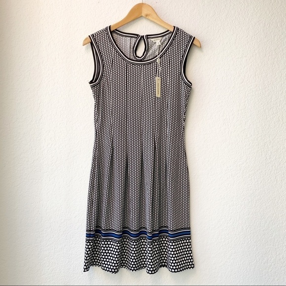 Max Studio Patterned Sleeveless Fit & Flare Dress - Picture 3 of 8